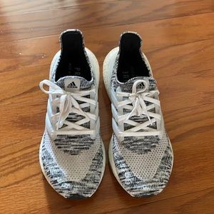 Adidas Ultraboost 21 Primeblue Oreo 8.5